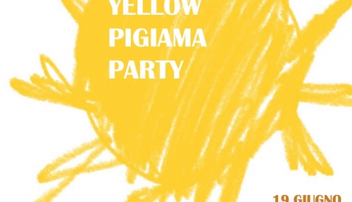 Oltre le impronte: yellow pigiama party
